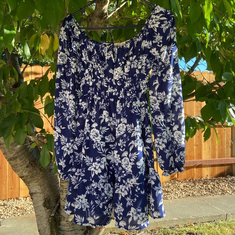 Liberty Love Floral Blue & White Long Sleeve Mini Dress Summer Fun Cute